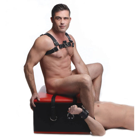 Master Series Queening Chair